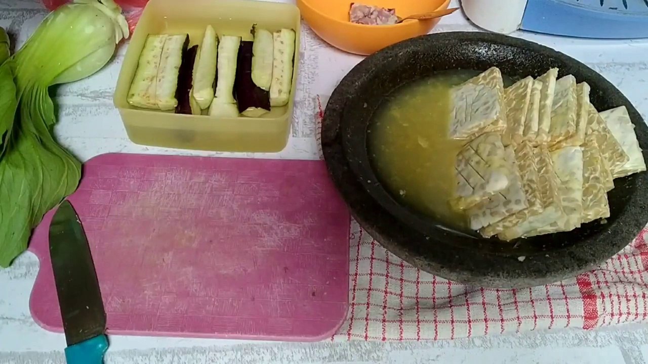 KESIBUKANKU DI DAPUR SEDERHANA.MASAK 3 MENU.BERSIH2 DAPUR.BERSIH2 KULKAS.KULKAS LAMA SEPERTI BARU.