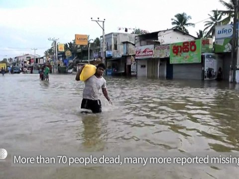 Foreign aid reaches flooded Sri Lankan capital, 71 dead