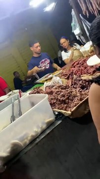 Denuncian gusanos en fritura de Villa Mella