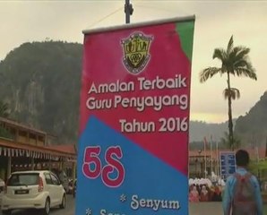 Bekas pelajar kini berkhidmat bersama guru idola