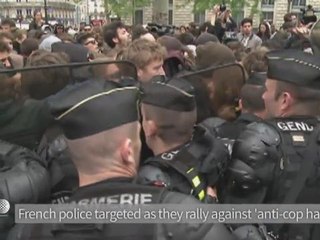 French police targeted as they rally against 'anti-cop hatred'