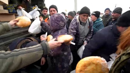 بعد فتح ممر إنساني.. مدنيون يغادرون فولنوفاخا بإقليم دونيتسك