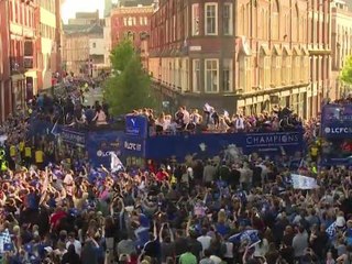 Leicester parades first-ever Premier League trophy