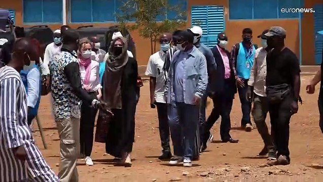 أنجلينا جولي في اليمن لتسليط الضوء على الآثار الكارثية للنزاع المستمر منذ سبع سنوات