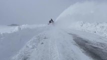 Kar ve tipi nedeniyle kapanan 7 köy yolu ulaşıma açıldı
