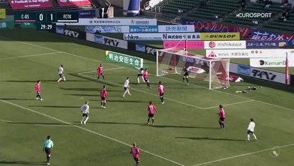 Aoki a reçu deux cartons rouges (dont un par erreur) dans le même match