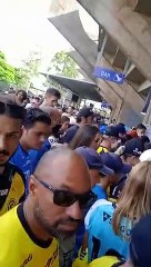 Torcedores reclamam sobre falta de água em jogo entre Cascavel x Athletico PR