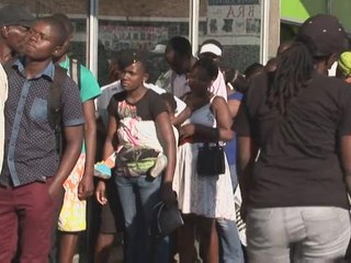 Zimbabwe caps withdrawals as banks run out of cash