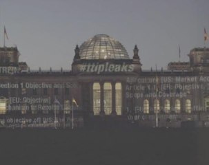 Greenpeace projects TTIP classifed texts onto Bundestag