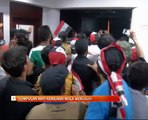 Kumpulan anti kerajaan mula merusuh