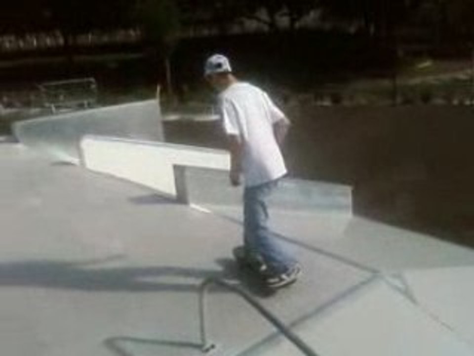moi kqui fai du skate lol