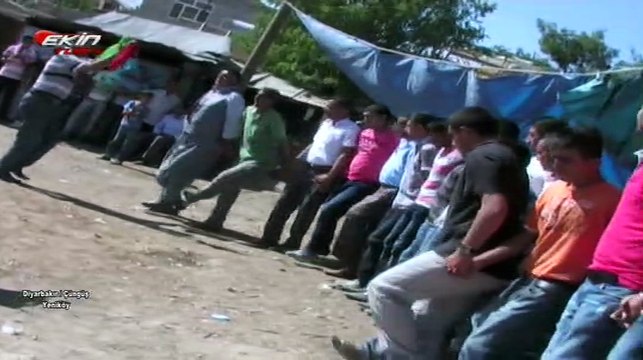 Yeniköy, ÇüngüşDiyarbakır Halay-2