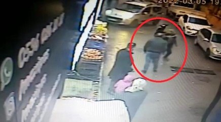 Son dakika haber! Trafikte dehşet anları...Satırla saldırdı, o anlar kamerada