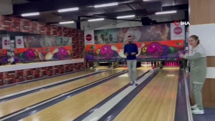 AK Partili kadınlar Bowling Turnuvası'nda hünerlerini sergiledi