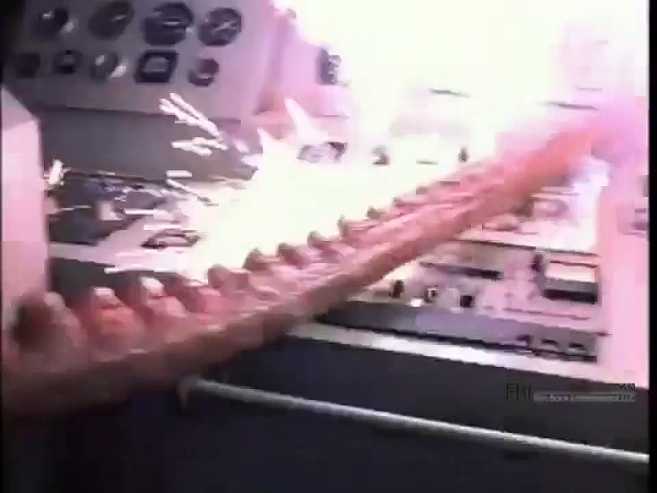 Tentáculos asesinos Tráiler VO