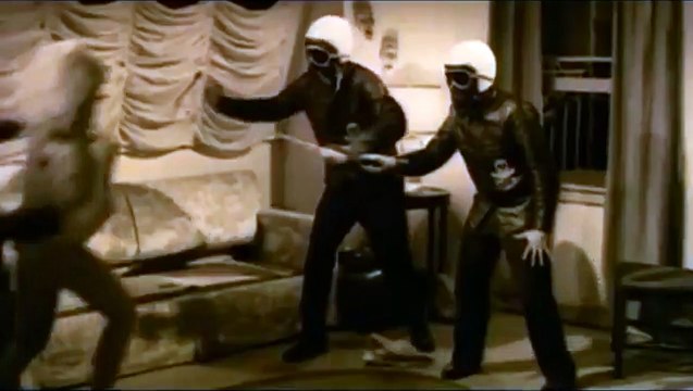 Tráiler El enterrador y sus colegas VO