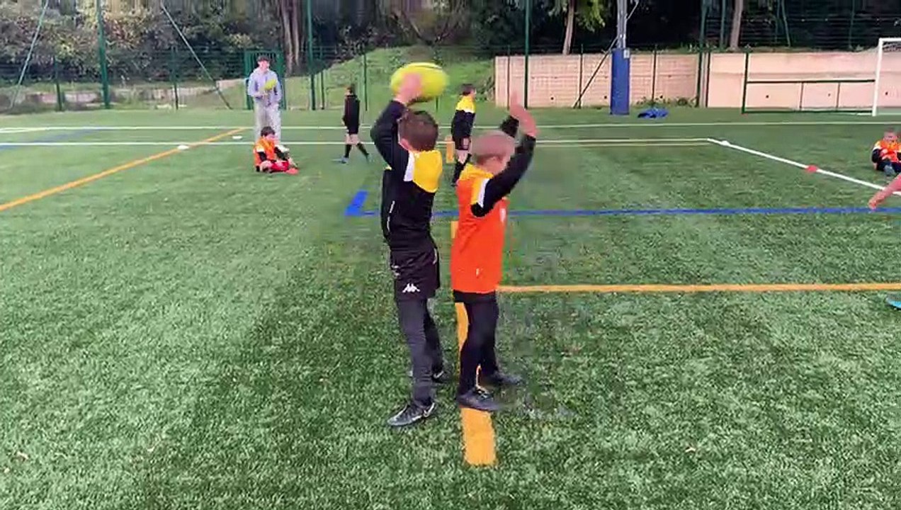 1 contre 1 + 1 (M8)