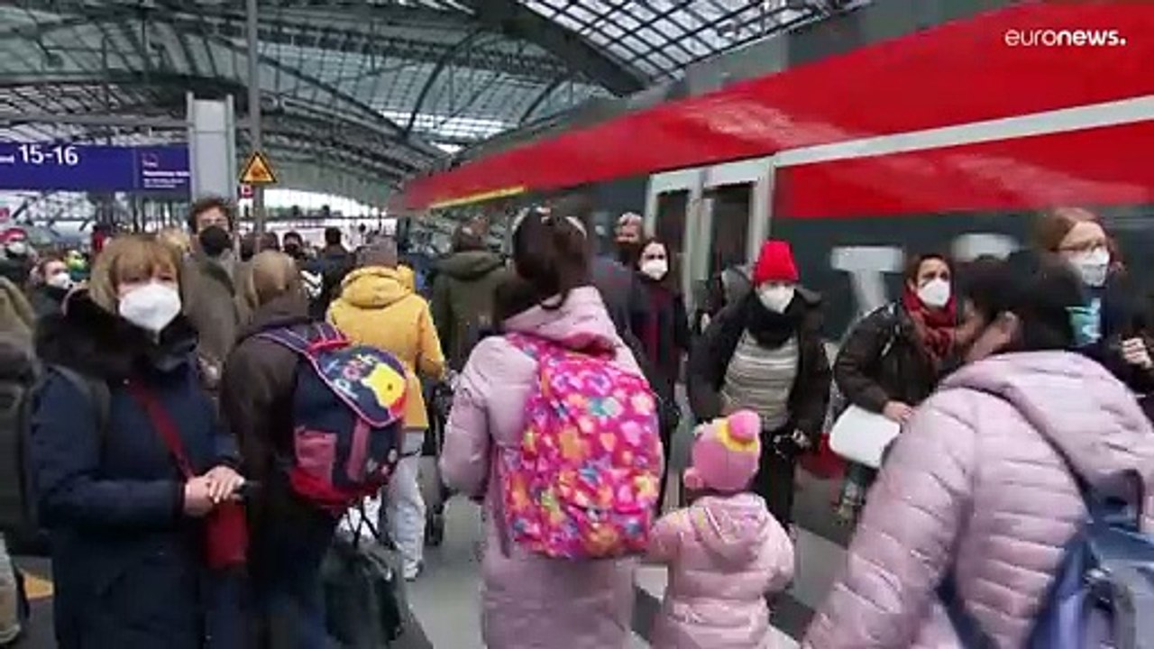 Ukrainische Kriegsflüchtlinge kommen nach Berlin und Wien