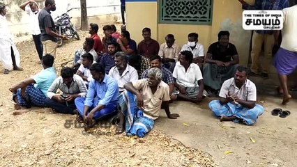 கரூரில் பொதுப்பணித்துறை அலுவலகத்தை முற்றுகையிட்ட மாட்டு வண்டி தொழிலாளர்கள்!