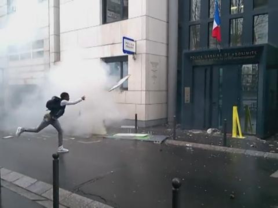 French youths attack police stations after student beaten