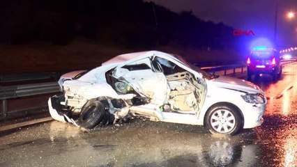 Son dakika haber | İSTANBUL-TEM OTOYOLUNDA TRAFİK KAZASI, 1'İ AĞIR 2 YARALI