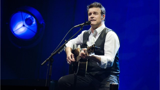 VOICI : Roch Voisine amoureux d'une célébrité française ? Les internautes sidérés