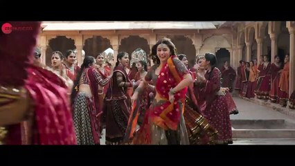 Rajvaadi Odhni -  Kalank _  Alia Bhatt, Varun Dhawan, Madhuri & Sonakshi _ Jonita Gandhi _ Pritam
