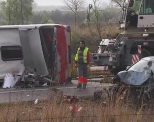 Several killed as bus carrying foreign students crashes in Spain