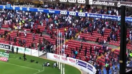 Una pelea entre hinchas durante un partido de fútbol en México acaba con 22 heridos