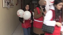Türk Kızılay gönüllülerinden köydeki kadınlara Kadınlar Günü sürprizi