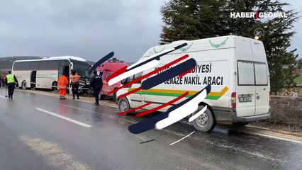 Eskişehir'de otobüs ile otomobil çarpıştı: 3 ölü, 1 yaralı