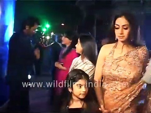 Sridevi resplendent in shimmery sequined saree, Boney Kapoor, daughters Janhvi, Khushi for Saawariya