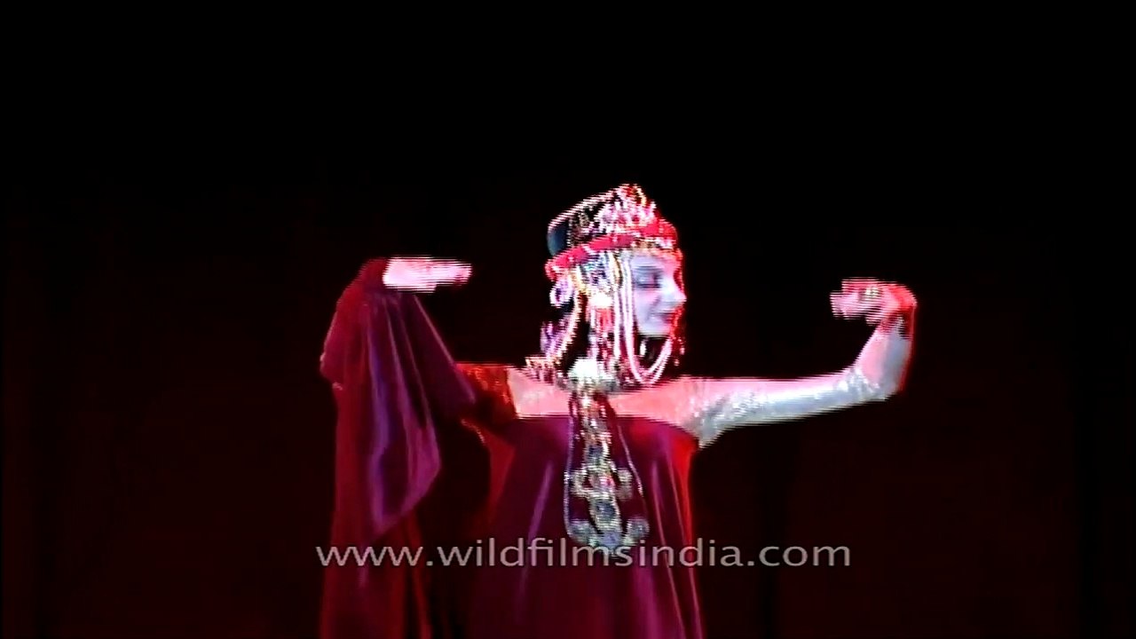 Traditional Armenian Dance