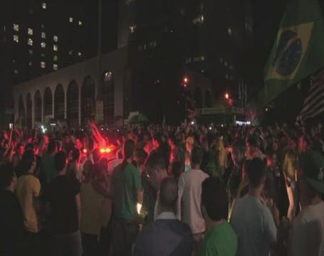 Protests erupt in Brazil as Lula appointed to cabinet