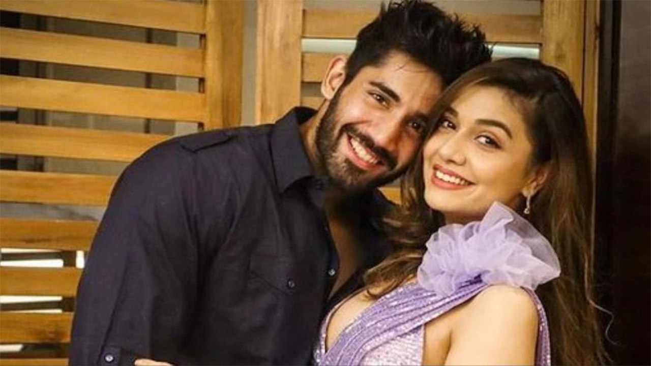 Divya Aggarwal ने किया Ex-boyfriend Varun sood का बचाव। Twitter पर कही ये बड़ी बात। Filmibeat