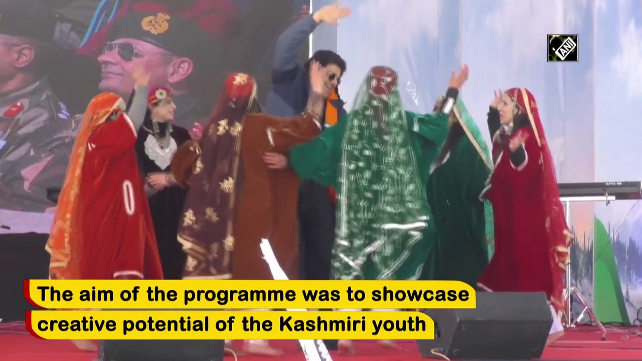 J&K: Indian Army organises Amrit Jyoti Gulmarg Winter Festival 2022