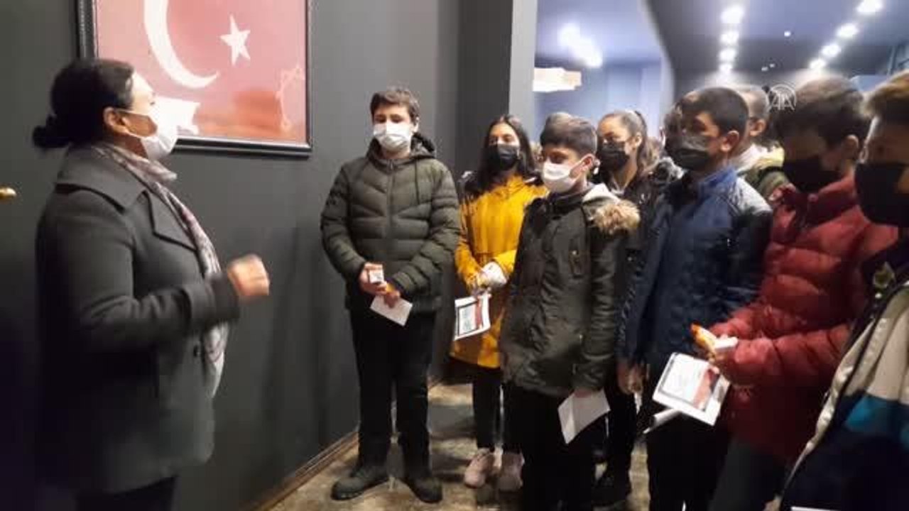 Malazgirt'te çocuklara yönelik müze gezisi ve film etkinliği düzenlendi
