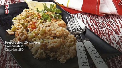 Vídeo Receta: Arroz caldoso con salmón y verduras