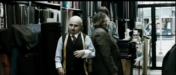 The Good Heart (Un buen corazón) Clip (4)