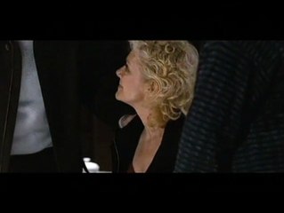 La mujer rubia Clip (3)