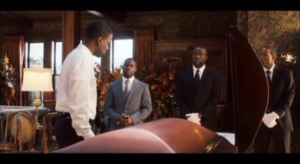 Un funeral de muerte Clip (4)