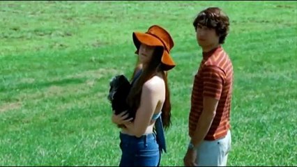 Destino: Woodstock Clip