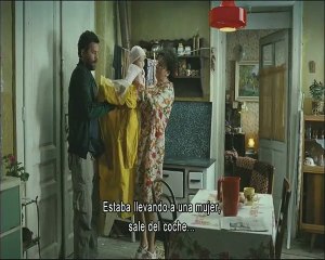 La mujer con la nariz rota Clip (3)