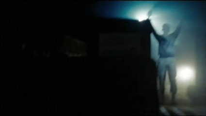 En tierra hostil Clip (6)