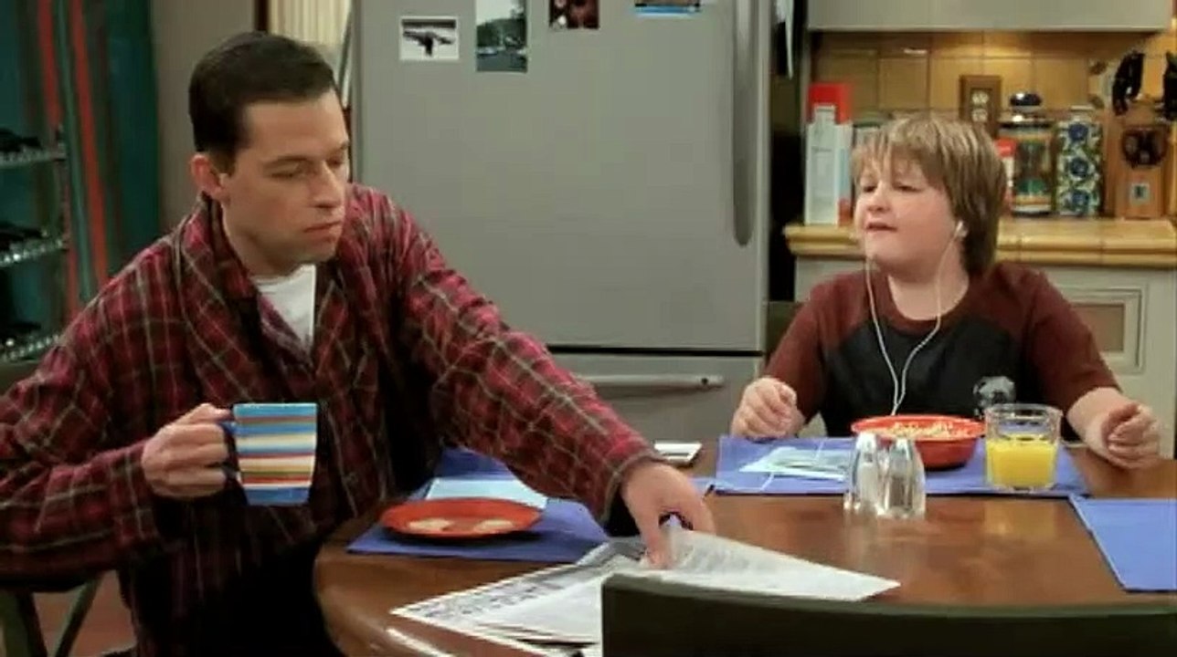 Dos hombres y medio Teaser