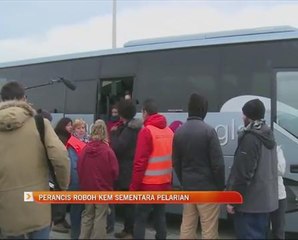 Perancis roboh kem sementara pelarian