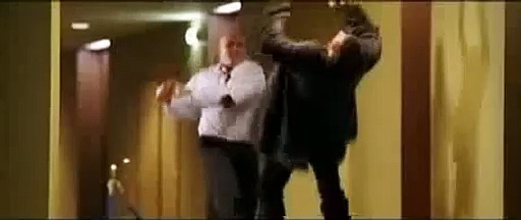 Guardianes del día Tráiler