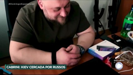 Jornalista Roberto cabrini vai até a capital da Ucrânia mostrar a situação da população e militares