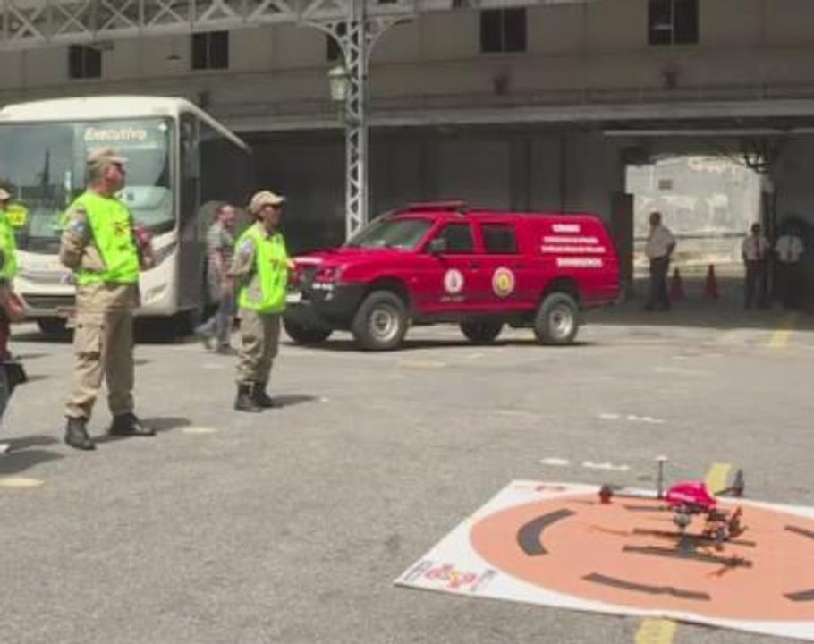 Rio de Janeiro firefighters, drones join Zika battle