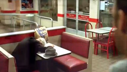 Around the bend (A la vuelta de la esquina) Tráiler VO